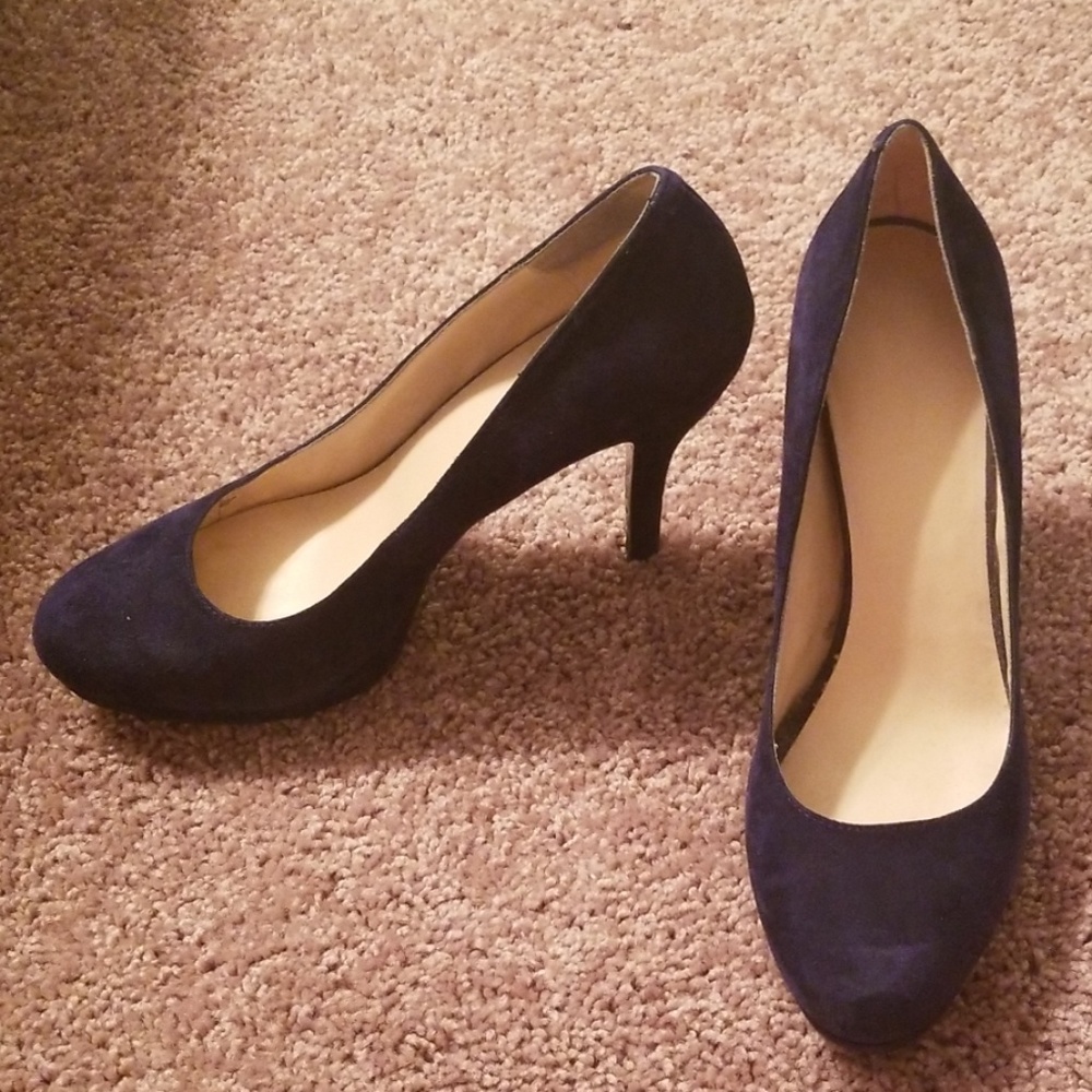 Shoes - Picture 4 of 4